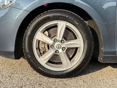 Volvo V40 – 8/24