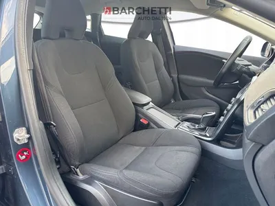 Volvo V40 – 14/24