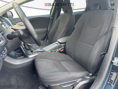 Volvo V40 – 12/24